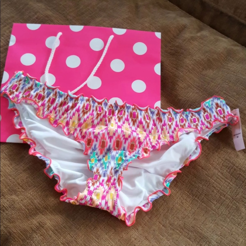 Victorias Secret Ruffle cheeky size Medium